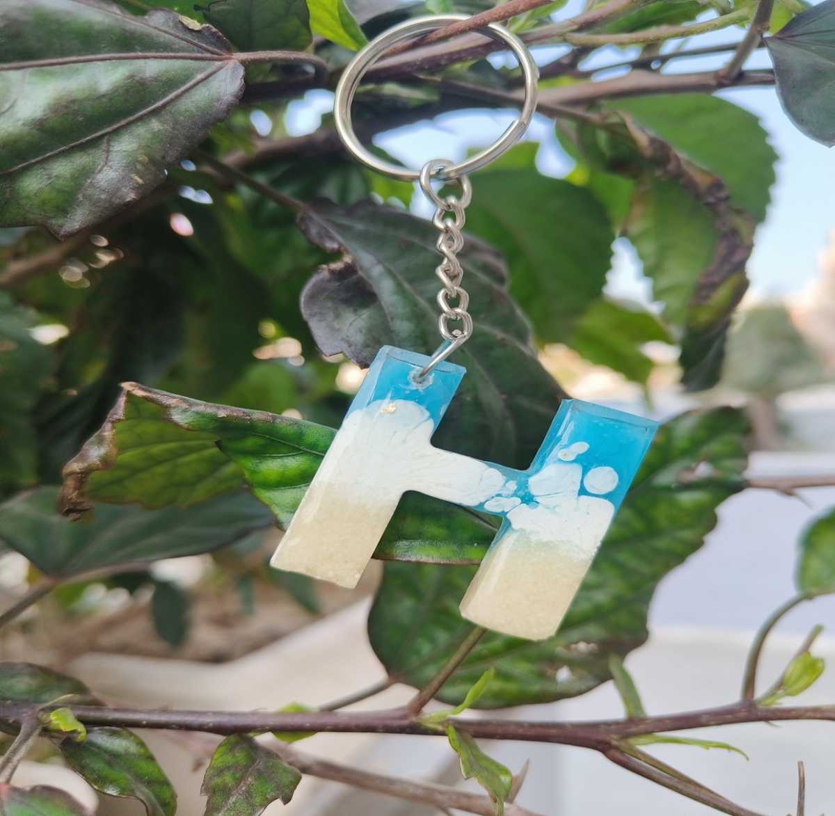 H Initial keychain