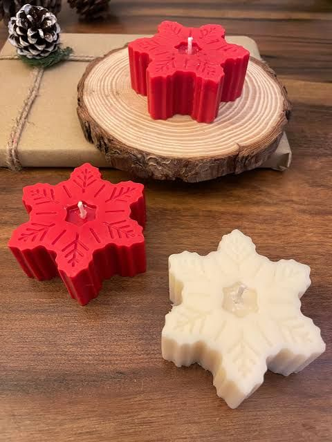 Snowflake Bliss Sculpt Candle