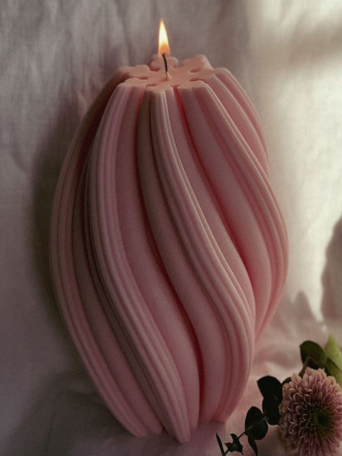 Swirl Luxe Sculpted candle