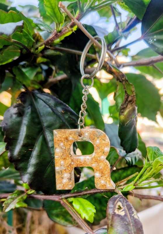 R – Resin Alphabet Keychain